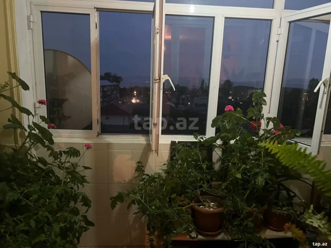 Kirayə verilir 3 otaqlı mənzil 100 m²