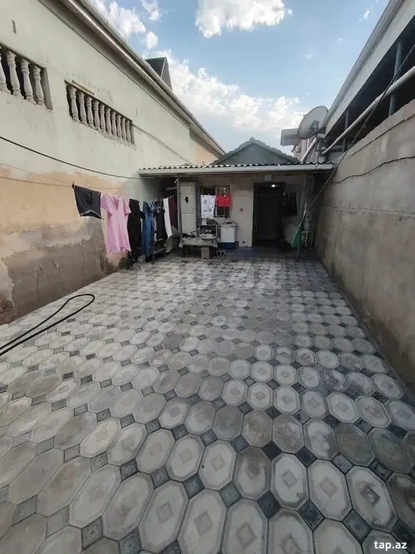 Satılır 2 otaqlı həyət evi 70 m²