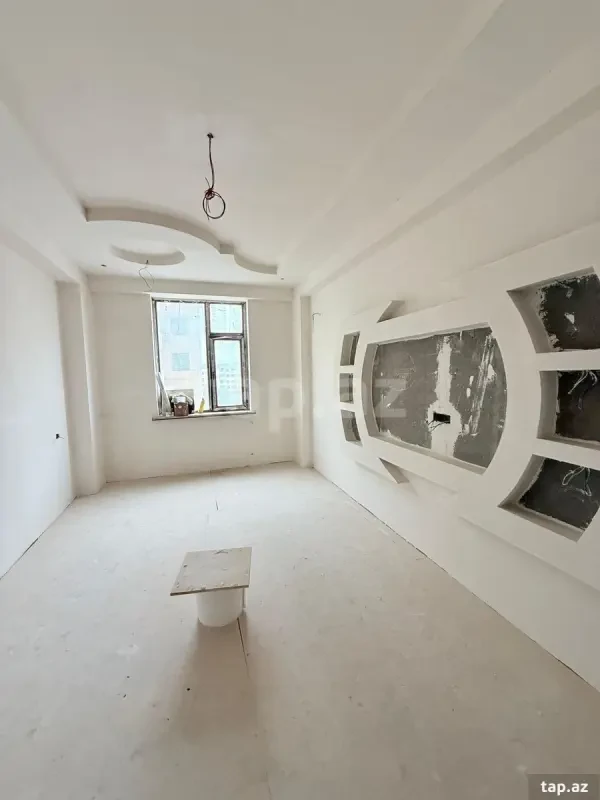 Satılır 3 otaqlı yeni tikili 90 m²