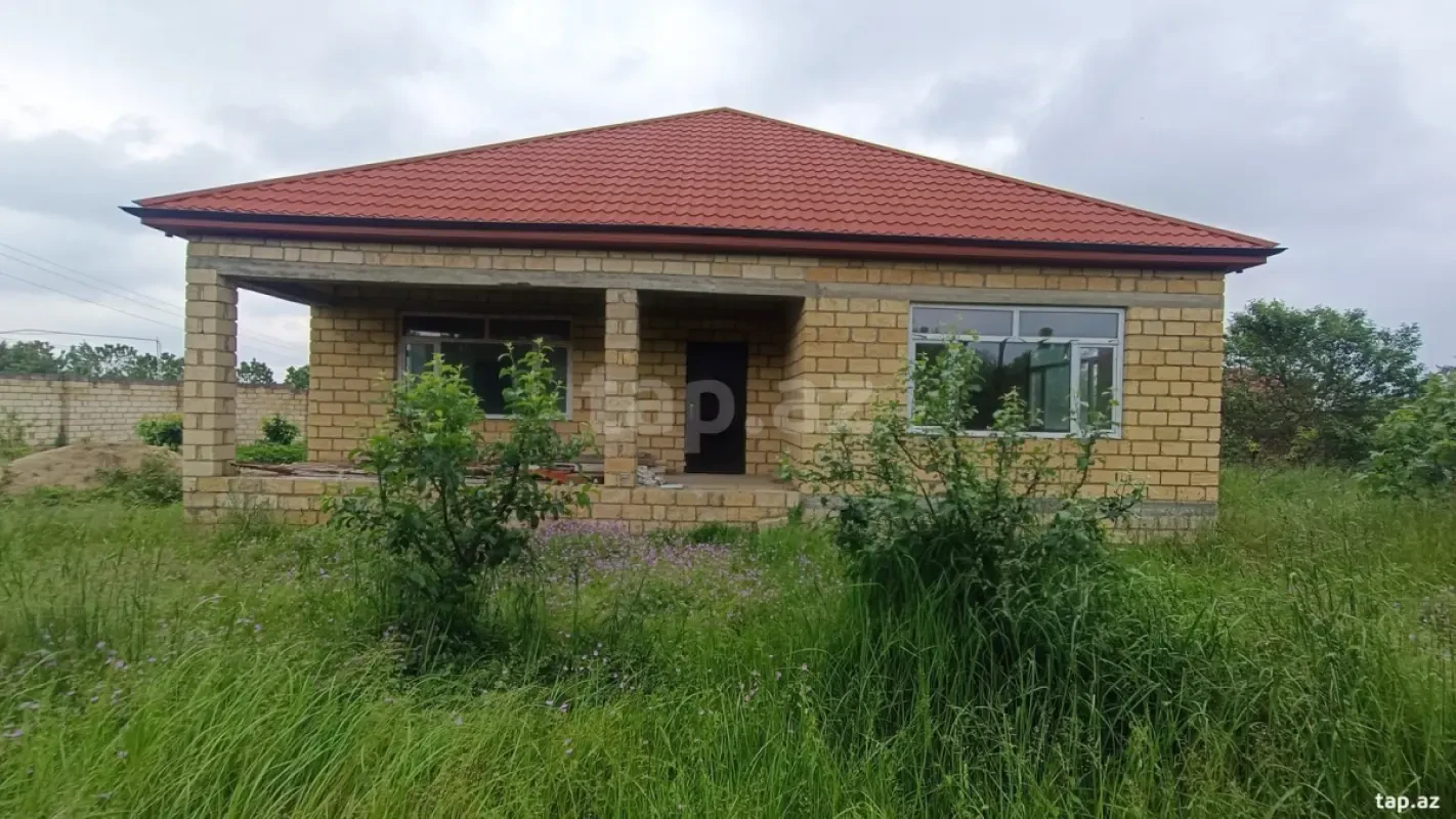 Satılır 4 otaqlı həyət evi 188 m²