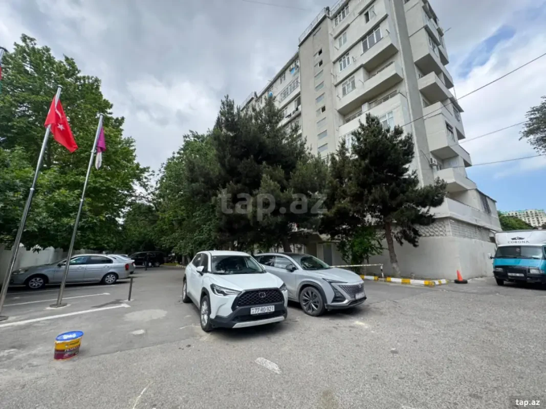 Satılır 2 otaqlı mənzil 65 m²