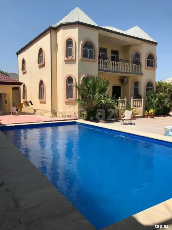 Kirayə verilir 5 otaqlı həyət evi 300 m²