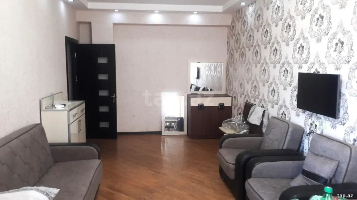 Kirayə verilir 2 otaqlı yeni tikili 65 m²