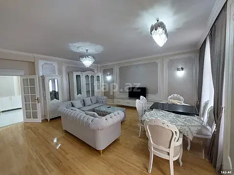 Satılır 4 otaqlı yeni tikili 215 m² — Bakı 4 otaq 215.00 m²