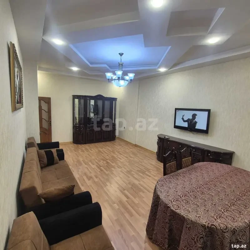 Kirayə verilir 3 otaqlı yeni tikili 125 m²