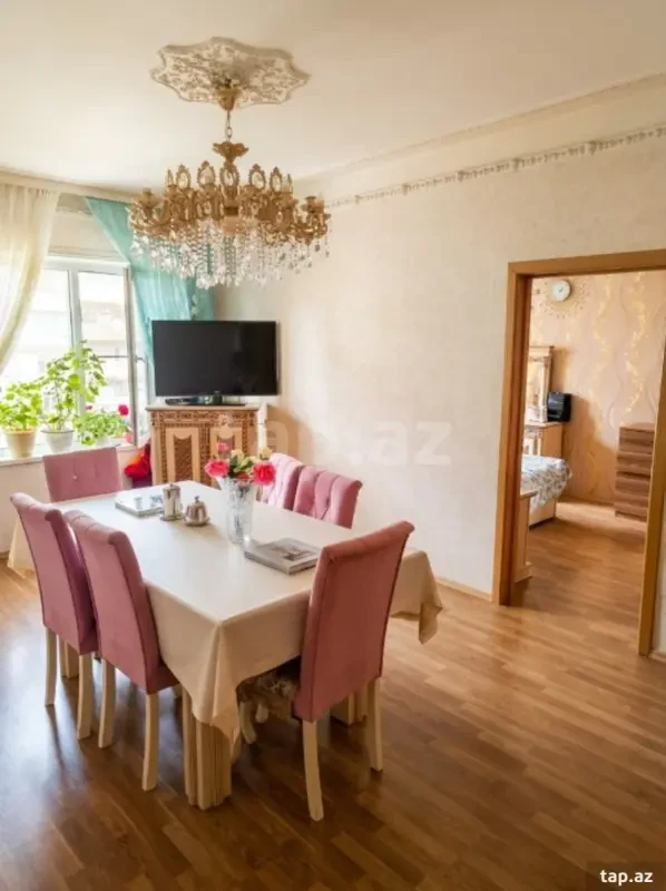 Satılır 5 otaqlı mənzil 120 m²