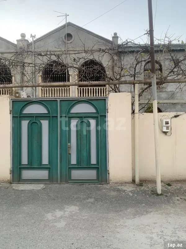 Satılır 5 otaqlı həyət evi 270 m²