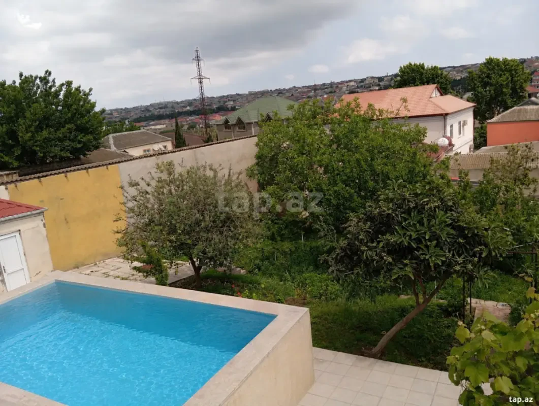 Kirayə verilir 6 otaqlı həyət evi 350 m²
