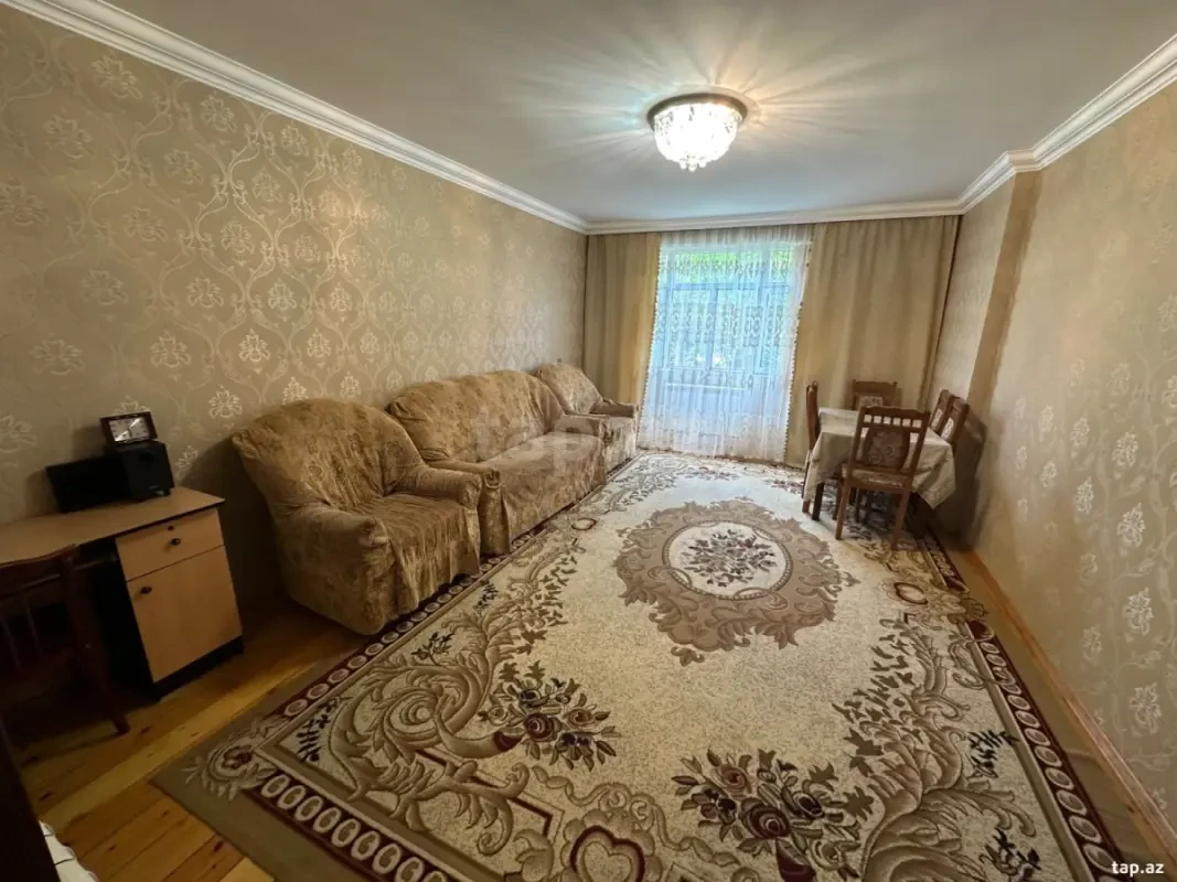 Satılır 2 otaqlı mənzil 70 m²