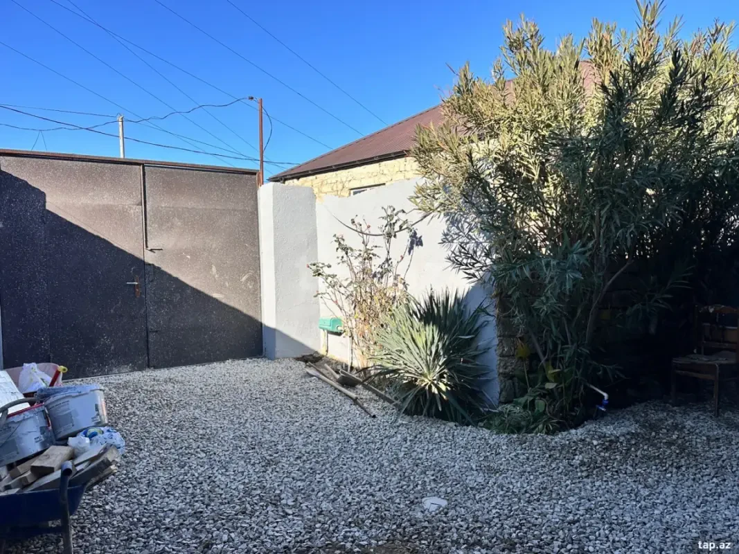 Satılır 3 otaqlı həyət evi 250 m²