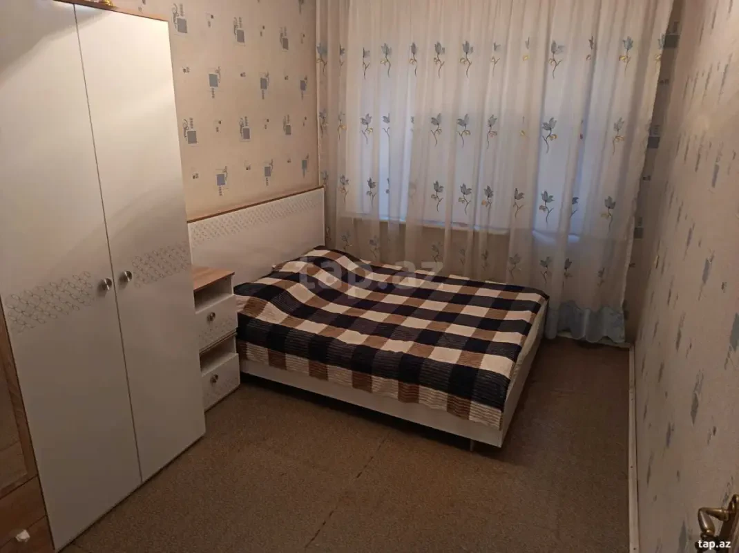 Satılır 4 otaqlı mənzil 93 m²