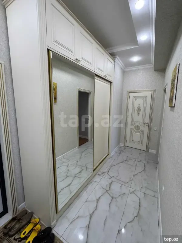 Satılır 2 otaqlı yeni tikili 80.2 m²