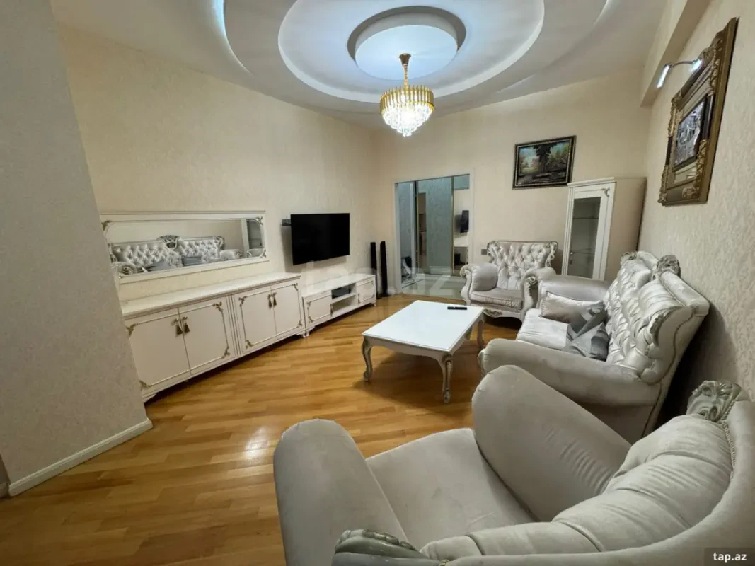 Kirayə verilir 3 otaqlı yeni tikili 110 m²