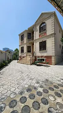 Kirayə verilir 6 otaqlı həyət evi 260 m² — Bakı, Badamdar 6 otaq 260.00 m²