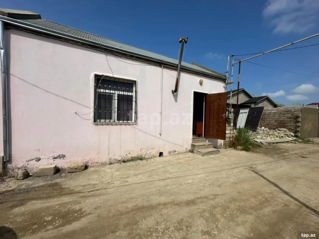 Satılır 1 otaqlı həyət evi 30 m²