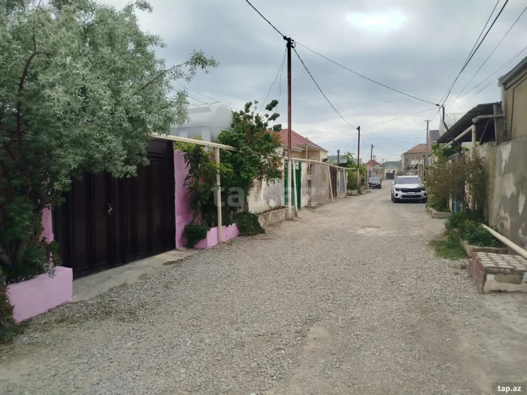 Satılır 3 otaqlı həyət evi 200 m²