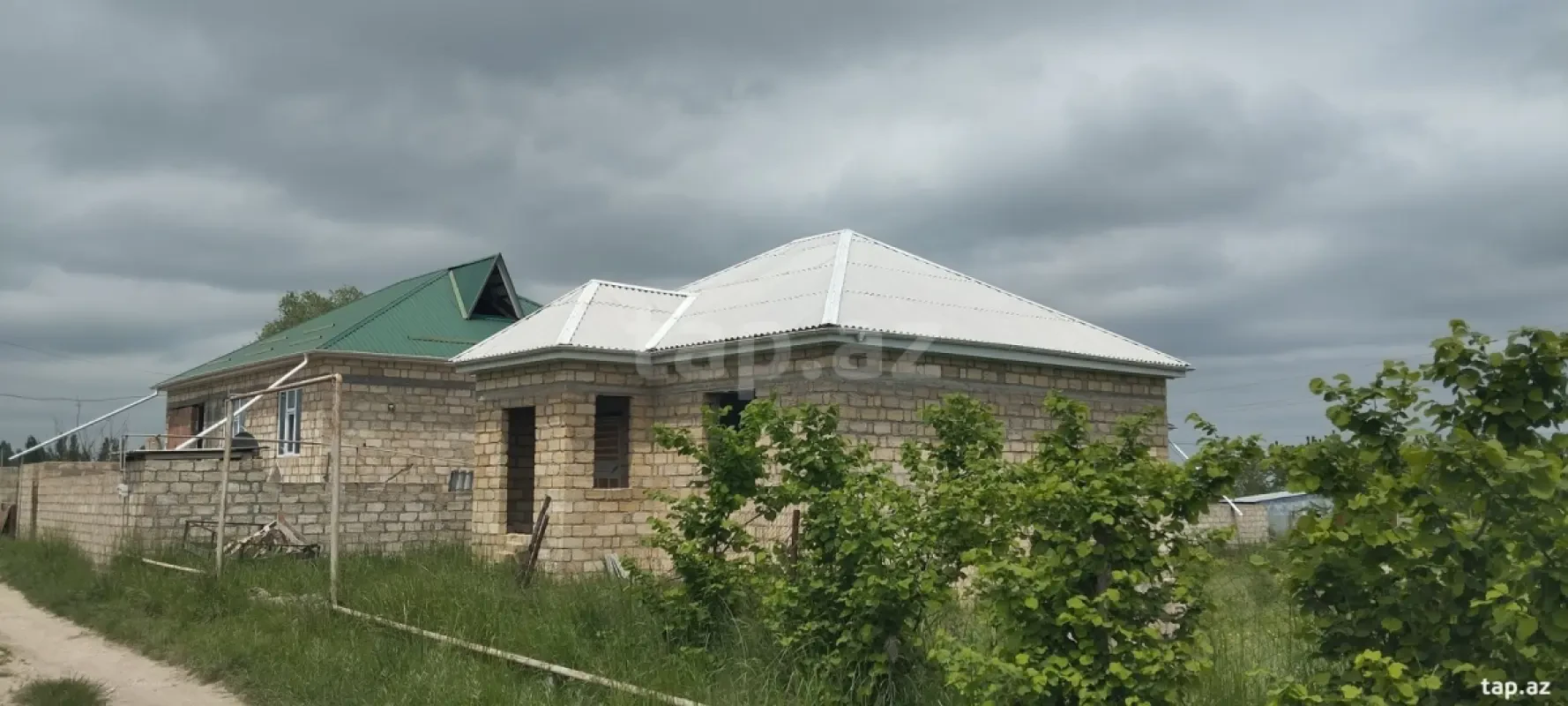 Satılır 3 otaqlı həyət evi 90 m²