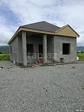 Satılır 3 otaqlı həyət evi 110 m² — Şəki 3 otaq 110.00 m²