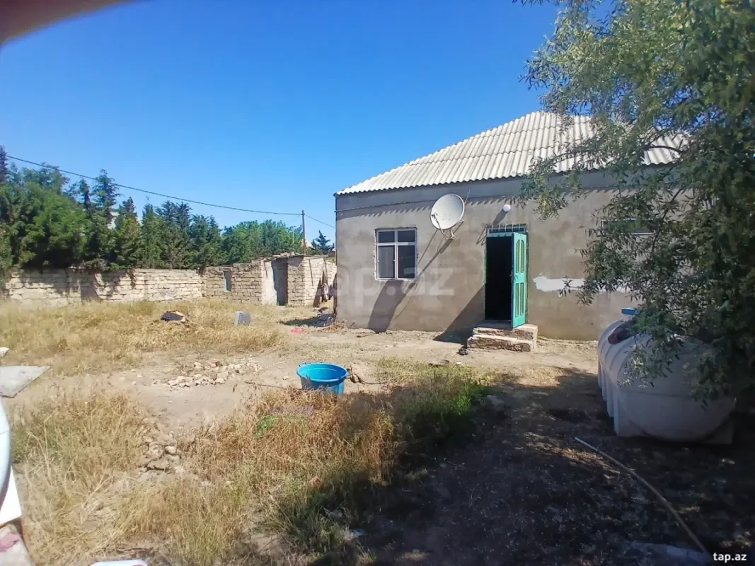 Satılır 4 otaqlı həyət evi 160 m²