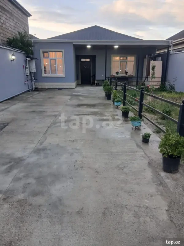 Satılır 3 otaqlı həyət evi 120 m²