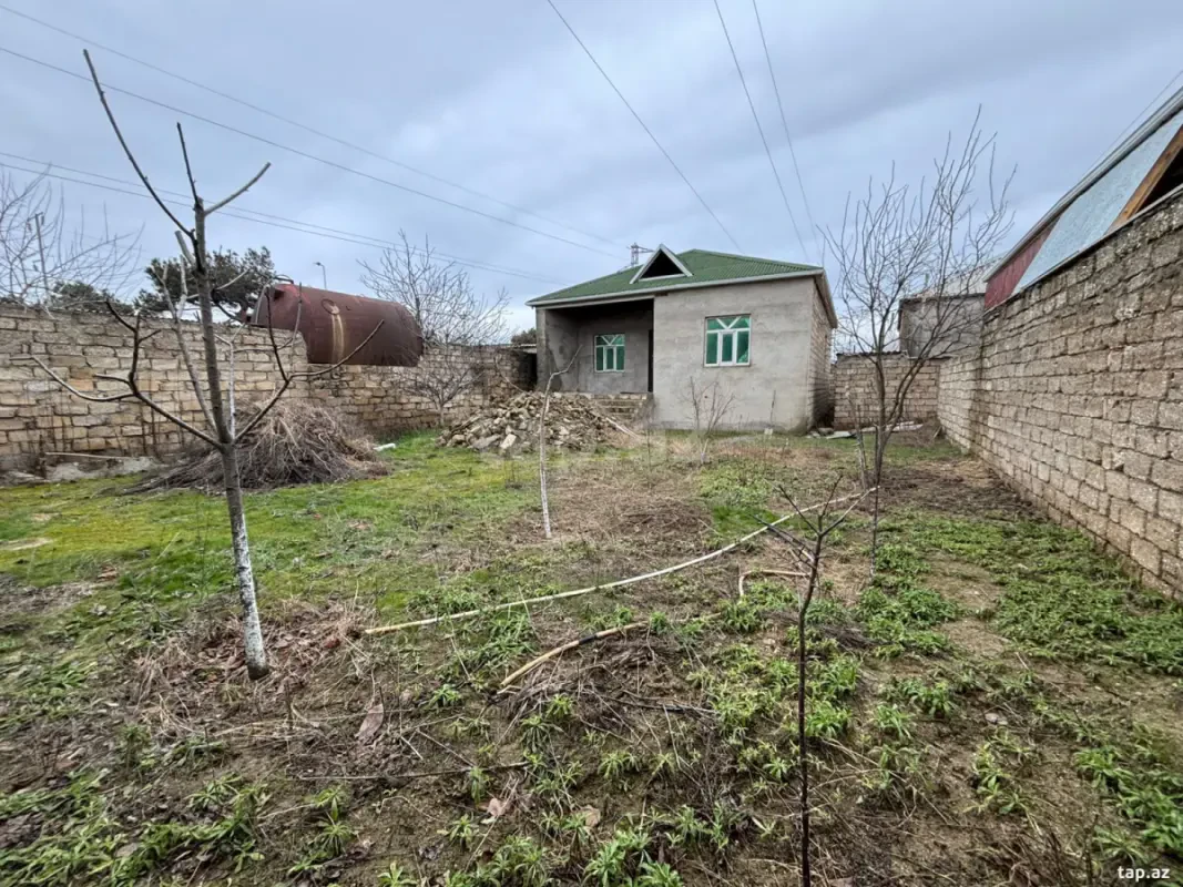 Satılır 4 otaqlı həyət evi 120 m²