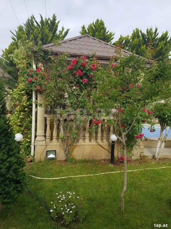 Kirayə verilir 3 otaqlı həyət evi 6000 m²