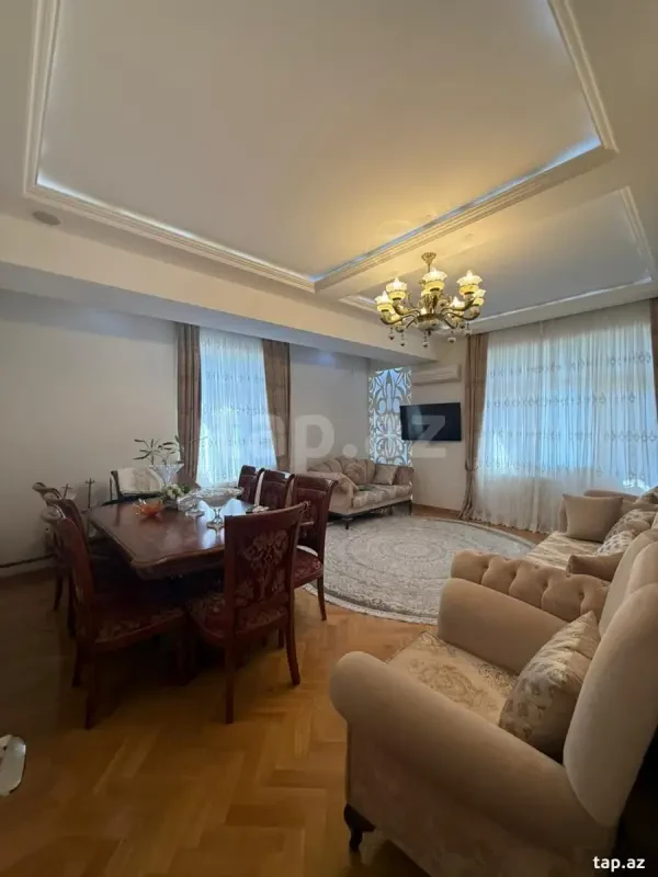 Kirayə verilir 2 otaqlı yeni tikili 110 m²