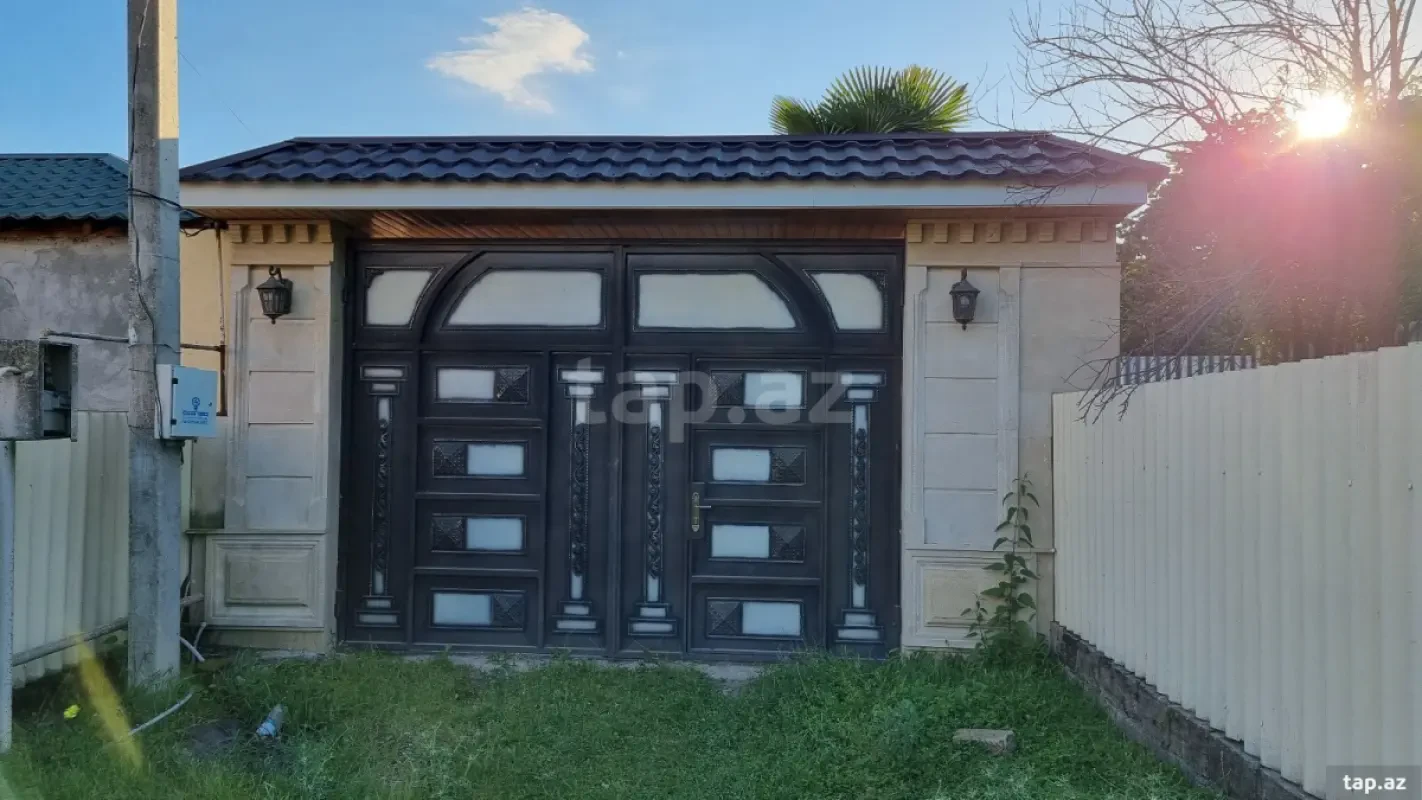 Satılır 4 otaqlı həyət evi 170 m²