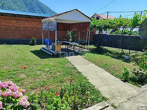 Kirayə verilir 4 otaqlı həyət evi 120 m² — Qax 4 otaq 120.00 m²