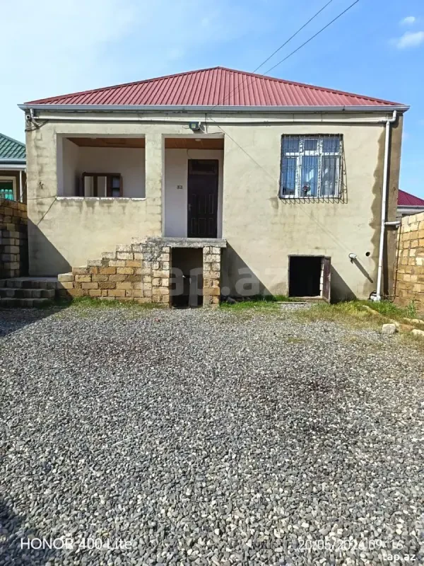 Satılır 3 otaqlı həyət evi 130 m²