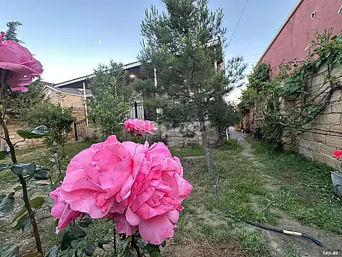 Satılır 4 otaqlı həyət evi 300 m² — Bakı, Binəqədi 4 otaq 300.00 m²