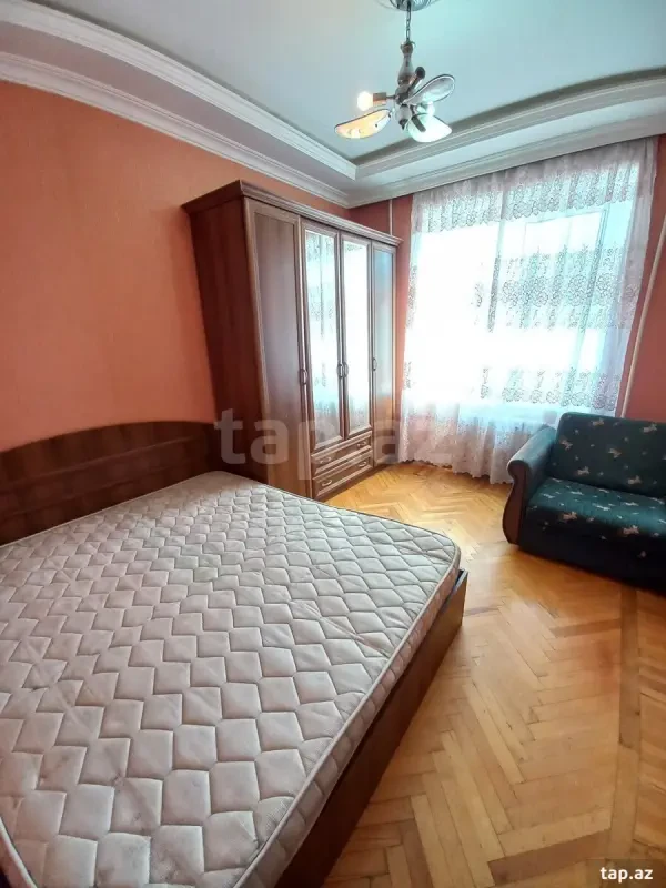 Kirayə verilir 2 otaqlı mənzil 75 m²