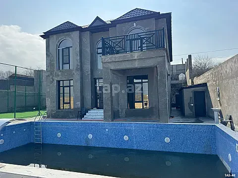 Satılır 11 otaqlı həyət evi 1300 m² — Bakı 11 otaq 1300.00 m²