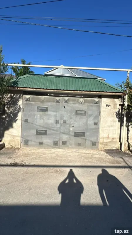 Satılır 4 otaqlı həyət evi 160 m²