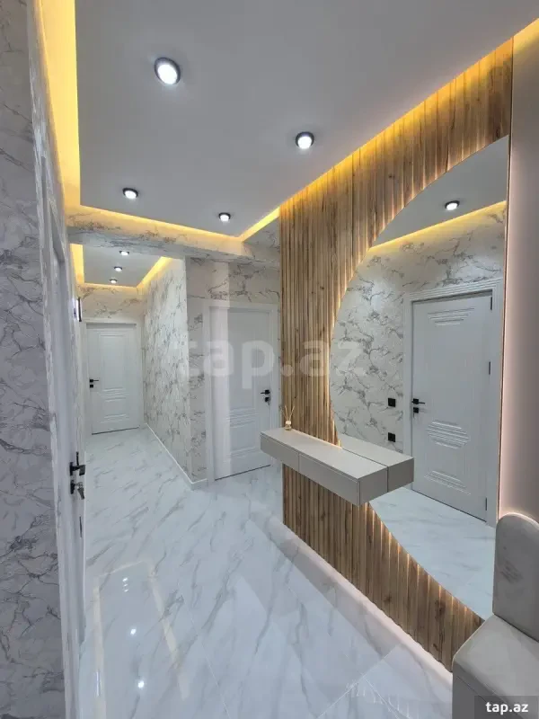 Satılır 3 otaqlı yeni tikili 80 m²