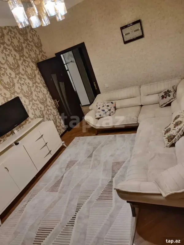 Kirayə verilir 3 otaqlı yeni tikili 90 m²