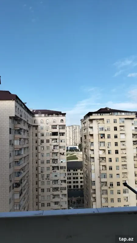Kirayə verilir 2 otaqlı yeni tikili 80 m²