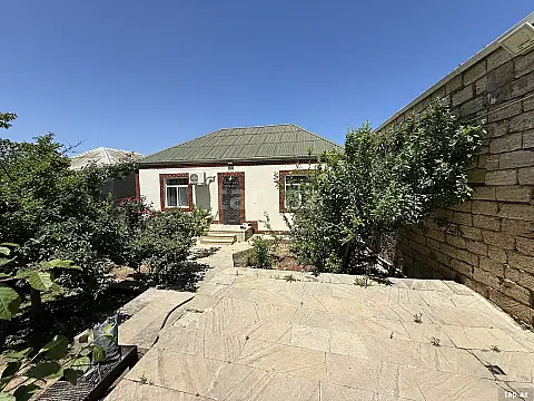 Satılır 3 otaqlı həyət evi 350 m² — Bakı, Binəqədi 3 otaq 350.00 m²