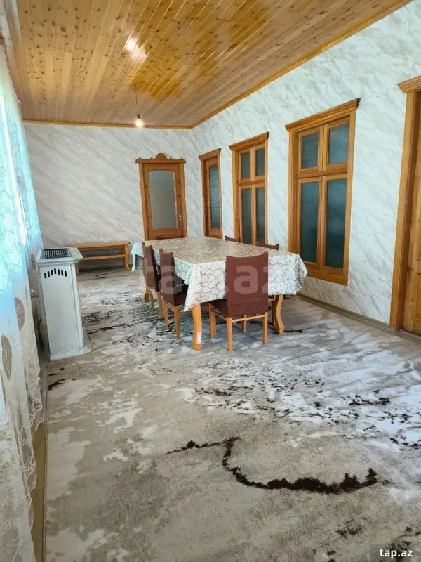 Kirayə verilir 2 otaqlı həyət evi 82 m²
