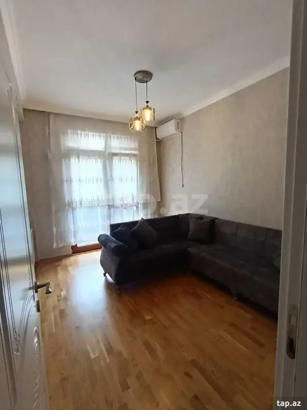 Kirayə verilir 3 otaqlı yeni tikili 80 m²