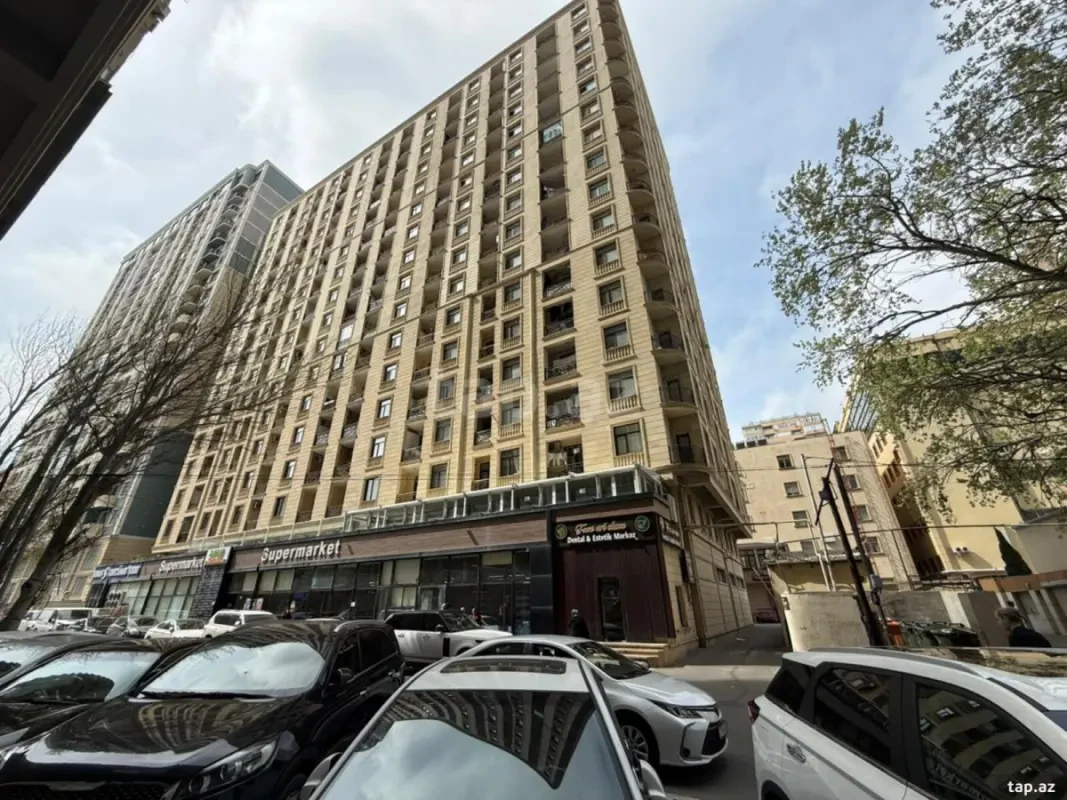 Satılır 3 otaqlı yeni tikili 217 m²