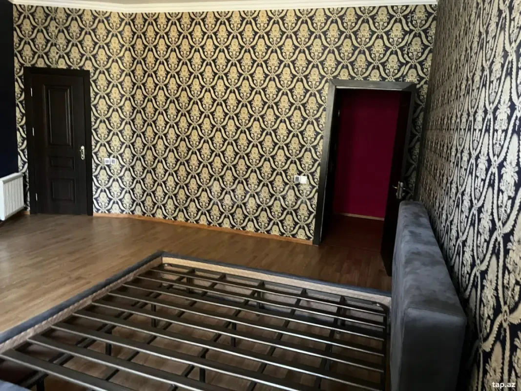 Kirayə verilir 3 otaqlı yeni tikili 140 m²