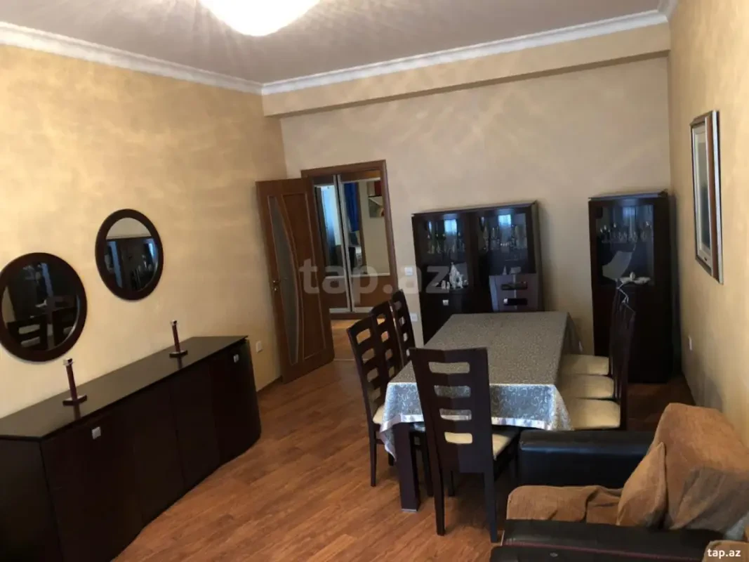 Kirayə verilir 3 otaqlı yeni tikili 120 m²