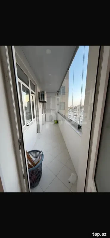 Kirayə verilir 4 otaqlı yeni tikili 216 m²
