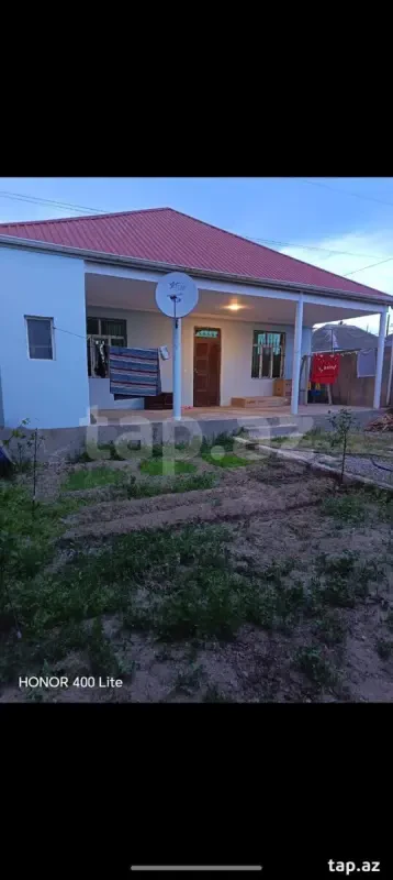 Satılır 3 otaqlı həyət evi 105 m²
