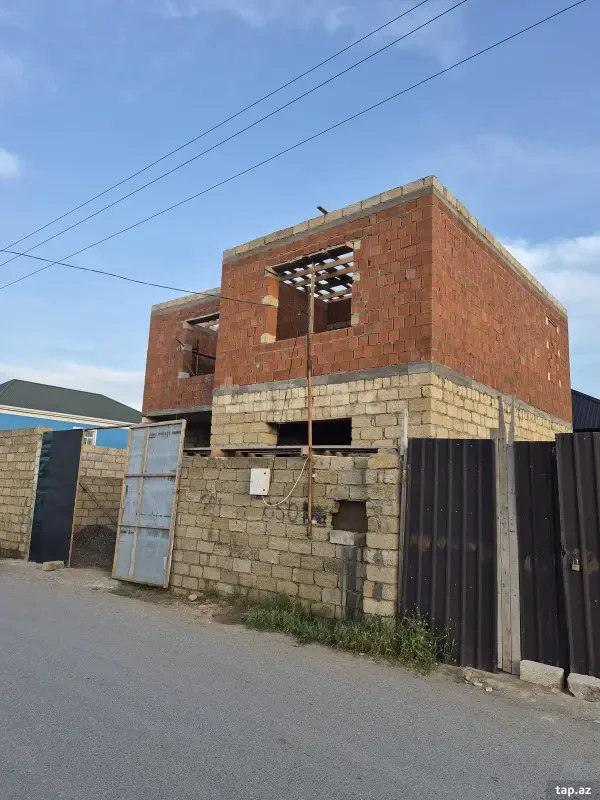 Satılır 4 otaqlı həyət evi 90 m²