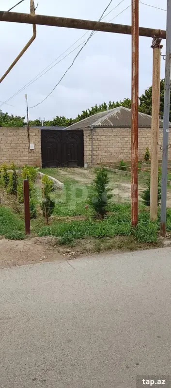 Satılır 3 otaqlı həyət evi 300 m²