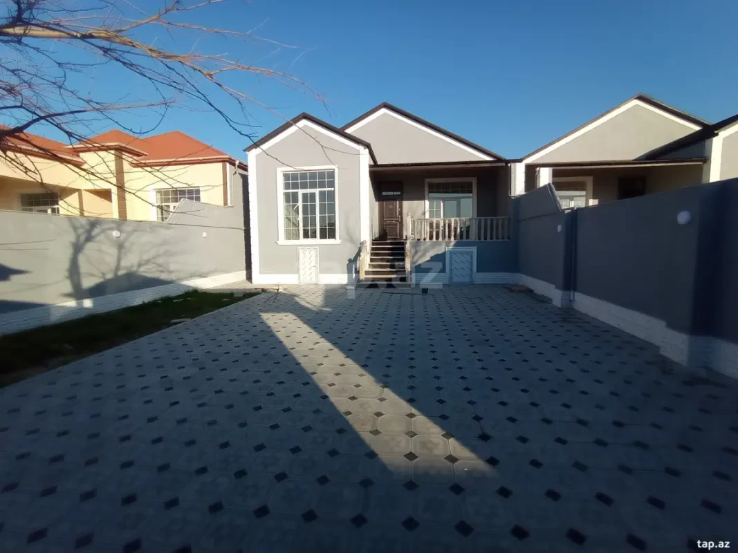 Satılır 4 otaqlı həyət evi 130 m²