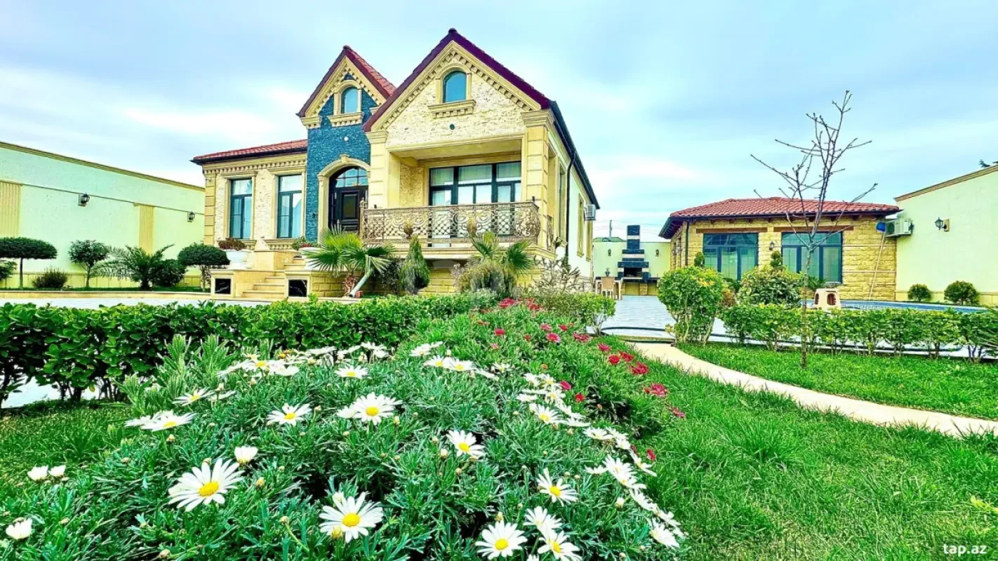 Satılır 5 otaqlı həyət evi 175 m²