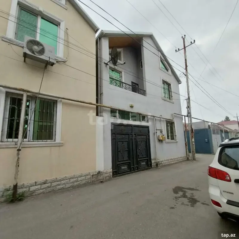 Satılır 4 otaqlı həyət evi 160 m²